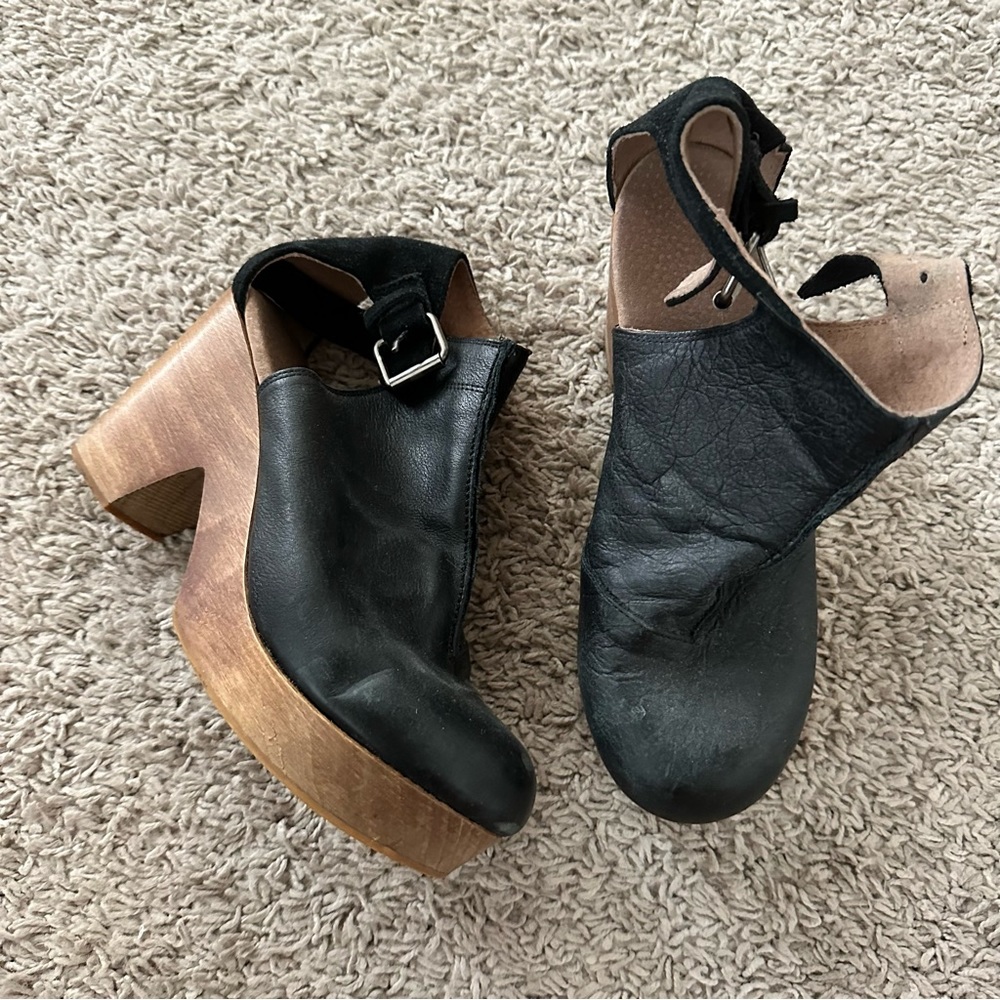 Free People Black Clogs Size 7